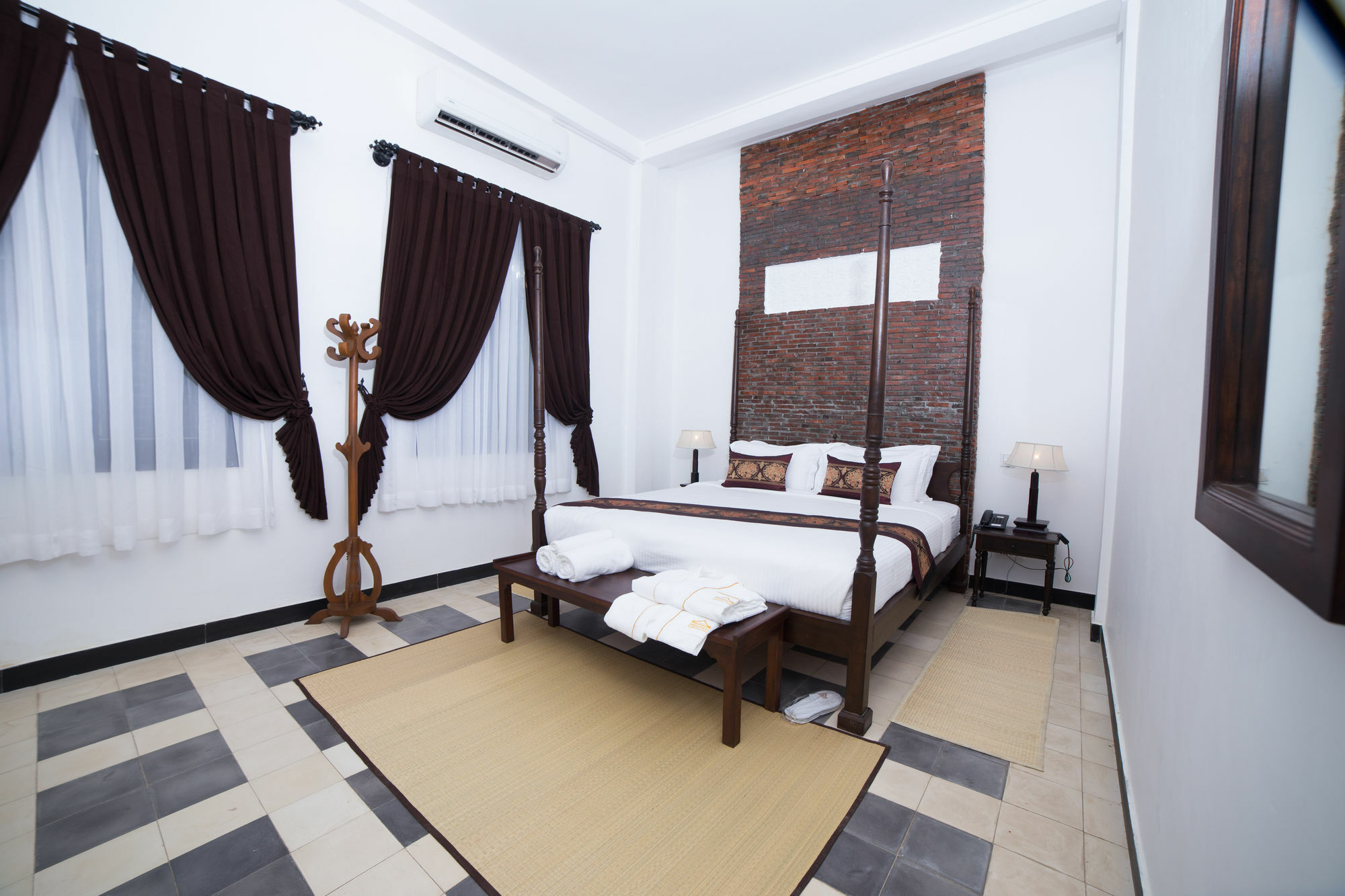 Prasats Boutique Hotel Phnompen Kültér fotó